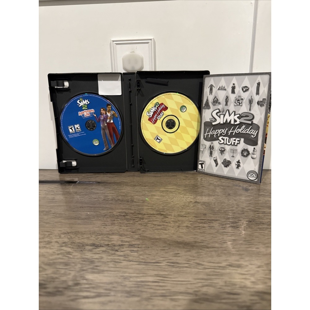 The Sims 2 Happy Holiday Stuff Expansion Complete 2006 & Apartment Life 2008 PC